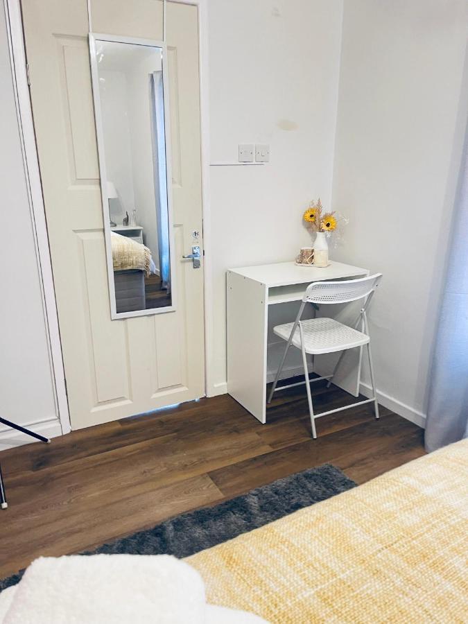 Small Doble, Shared House Filton Exteriör bild